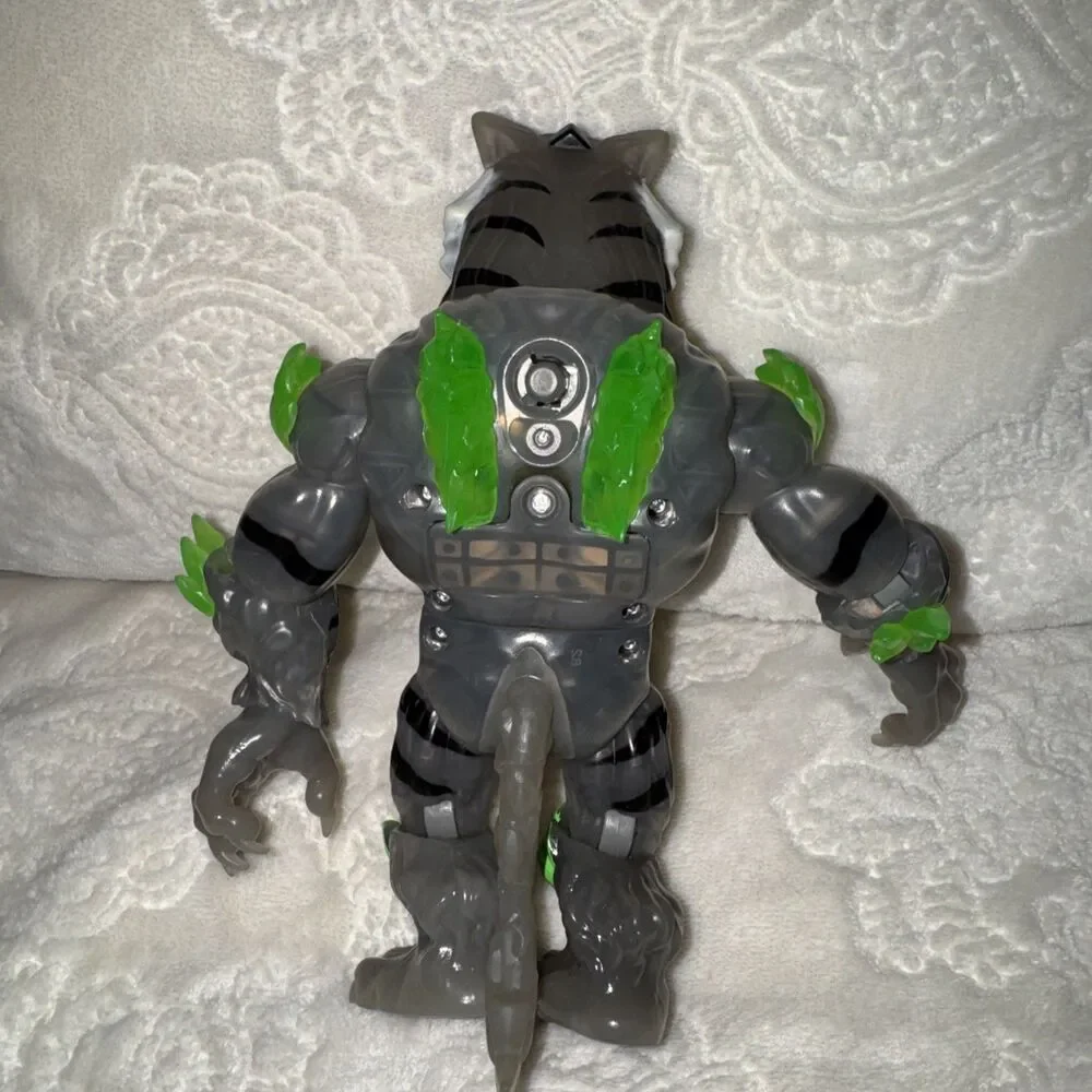 MrBeast Lab Stealth Strike Big Cat Beast Creator Tiger Action Figure Sound Light